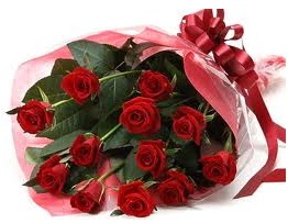 Sevgilime hediye eşsiz güller  Artvin uluslararası çiçek gönderme 