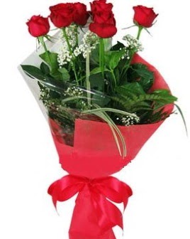 5 adet kırmızı gülden buket  Artvin kaliteli taze ve ucuz çiçekler 