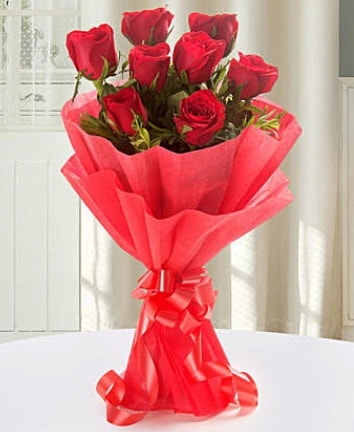 9 adet kırmızı gülden modern buket  Artvin İnternetten çiçek siparişi 